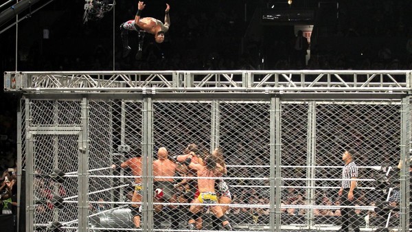 ricochet cage dive