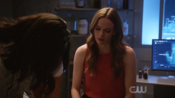 The Flash S5 Caitlin Cisco