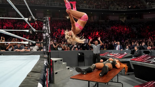 WWE TLC 2018 Charlotte Flair Becky Lynch