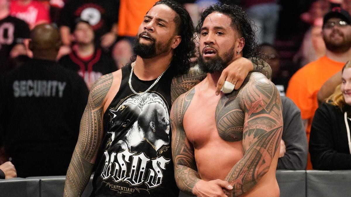 The Usos Sign New Contracts With WWE