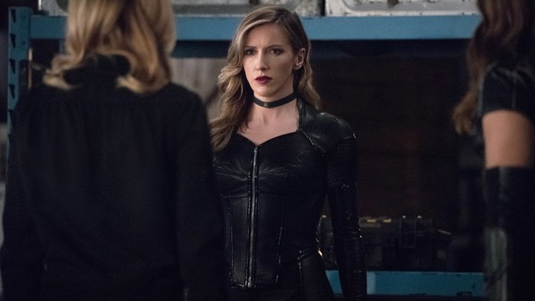 Arrow Lost Canary Laurel Lance Black Siren