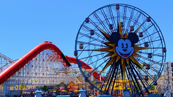 Disneyland California Adventure Pal A Round