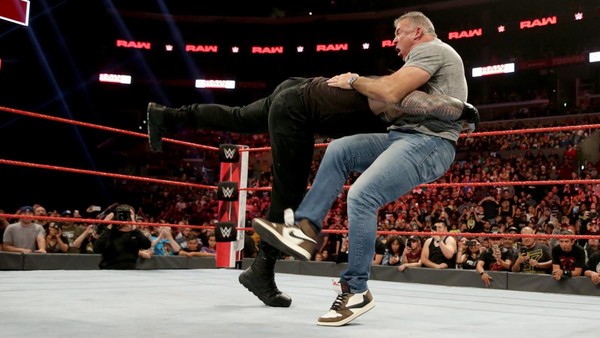 Roman Reigns Shane McMahon Raw