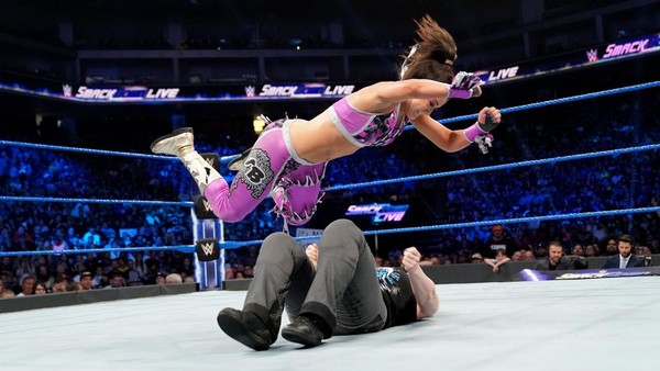 Bayley Nikki Cross