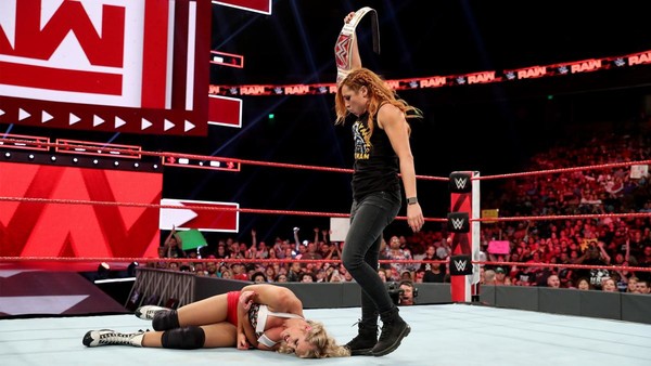 Becky Lynch Raw