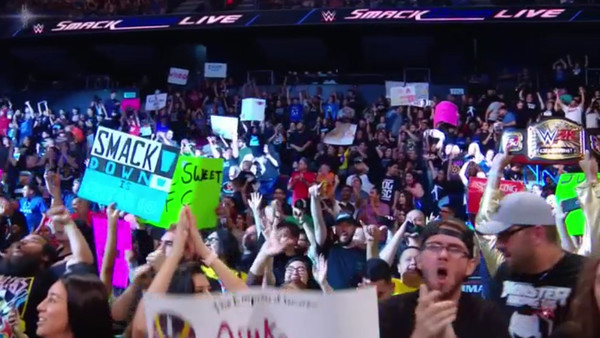 WWE SmackDown Fan Sign