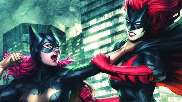 Batgirl vs Batwoman