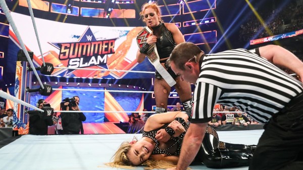 Becky Lynch Natayla