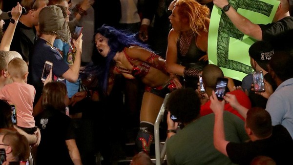 Sasha Banks Becky Lynch