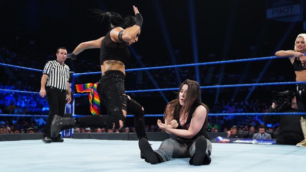 Sonya Deville Nikki Cross