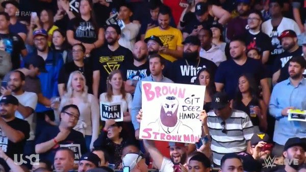 Braun Strowman Fan Sign