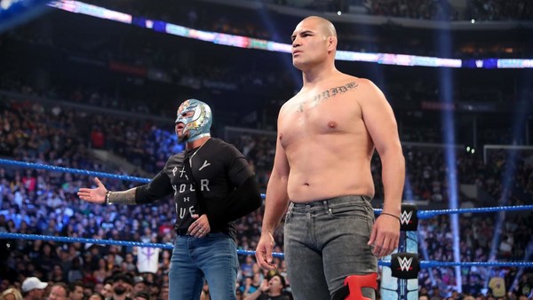 Cain Velasquez Rey Mysterio