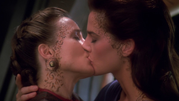 Star Trek Ds9 Lesbians - 10 Star Trek: Deep Space Nine Episodes That Were Almost Completely  Different â€“ Page 10