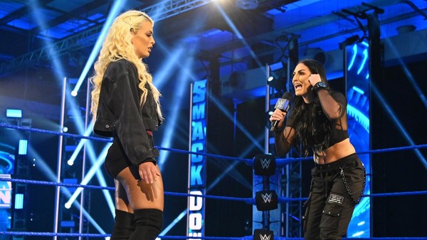 Sonya Deville Mandy Rose