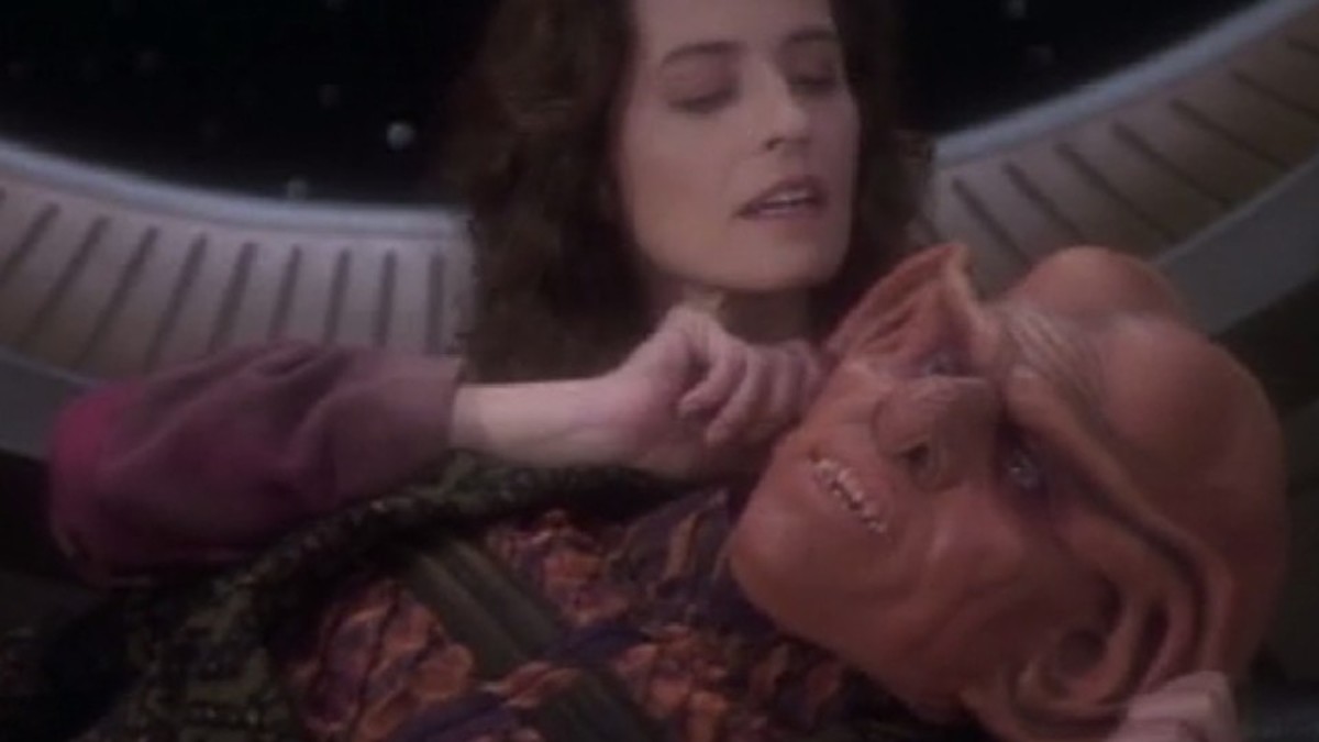 10 Most Inappropriate Moments In Star Trek Deep Space Nine Page 8