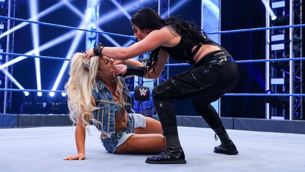 Sonya Deville Mandy Rose