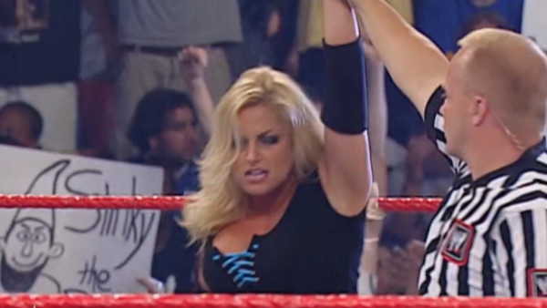 Trish Stratus Jackie Gayda