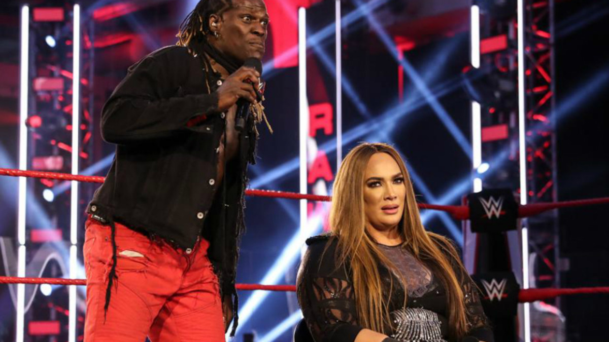 Nia Jax R-Truth