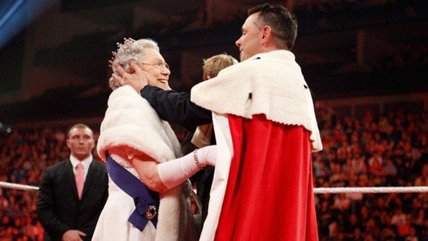 Michael Cole getting off with The Queen