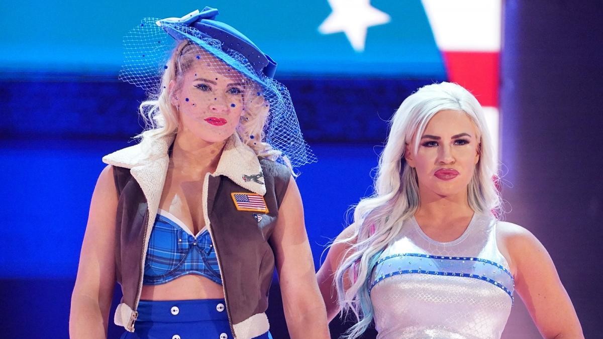 Lacey Evans & Dana Brooke In Confrontation With Fan At WWE TV Tapings