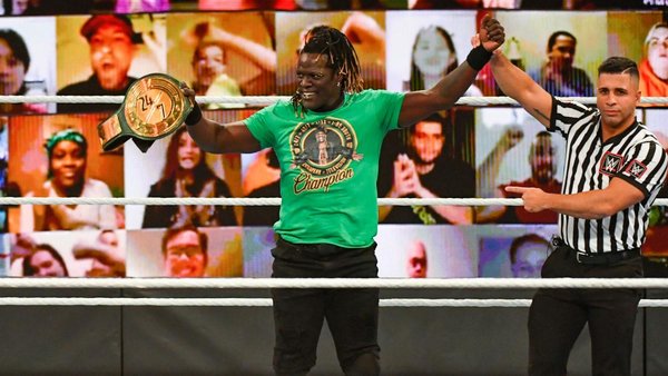 R-Truth WWE