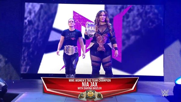 Nia Jax Shayna Baszler