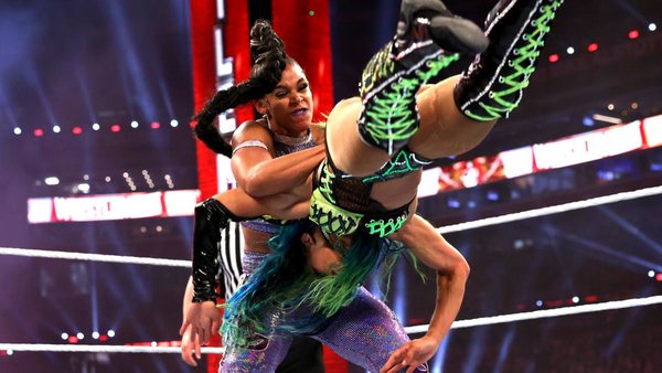 WWE WrestleMania 37 Bianca Belair Sasha Banks