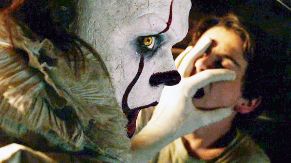 Pennywise facegrab It 2017