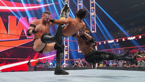 4 Ups & 9 Downs From WWE Raw (2 Aug) – Page 3