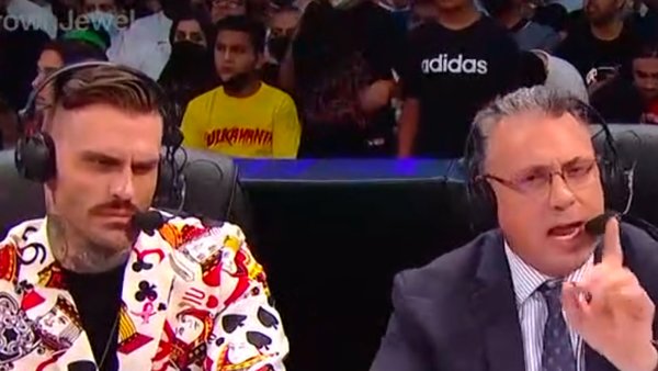 Michael Cole Corey Graves Hulk Hogan WWE Fan