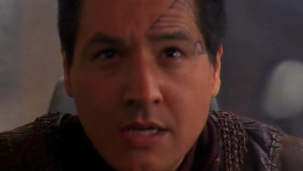 Star Trek: 10 Things You Never Knew About Chakotay
