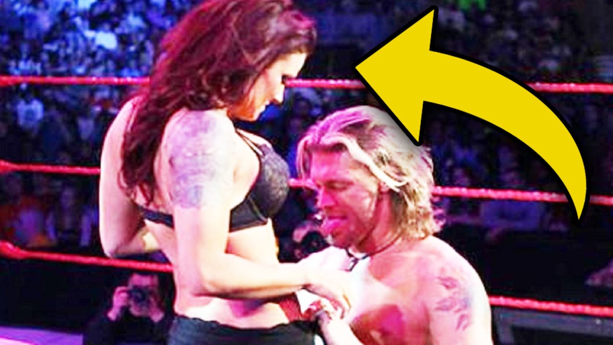 10 WWE Moments We Wish We Could Unsee – Page 10