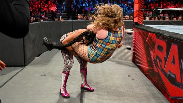 Bianca Belair Doudrop