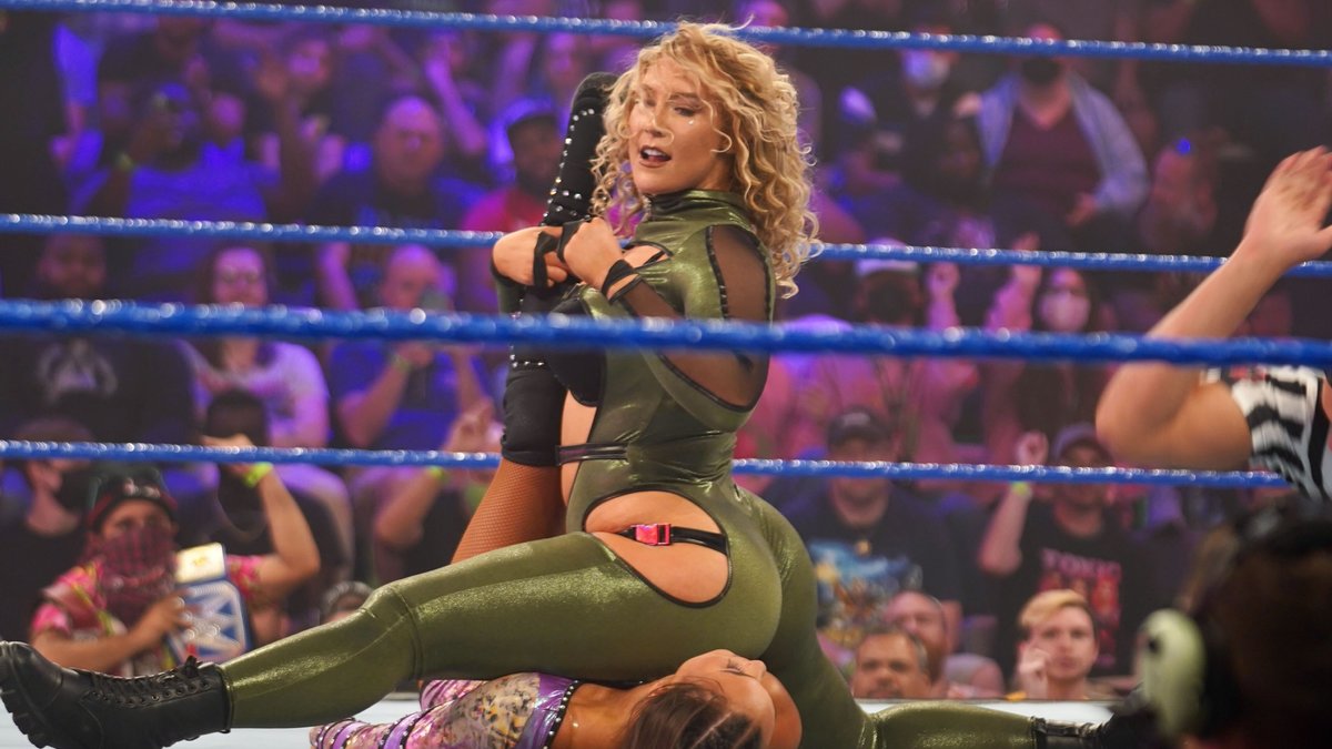 Nia Jax Porn Wwe - 10 Most Desperate Ways WWE Got You To Watch