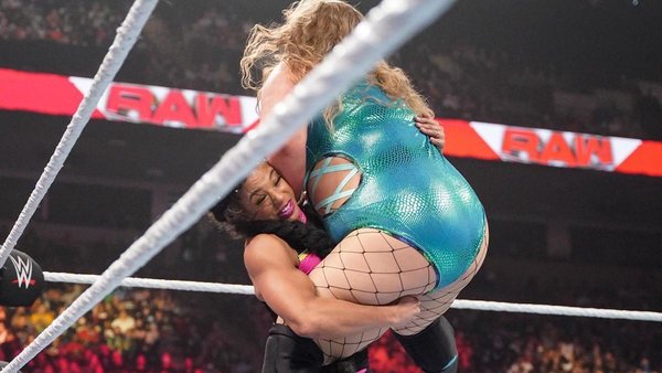 WWE Raw Bianca Belair Doudrop