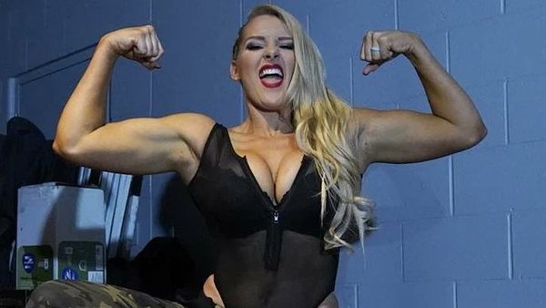 Lacey Evans