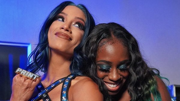 Sasha Banks Naomi