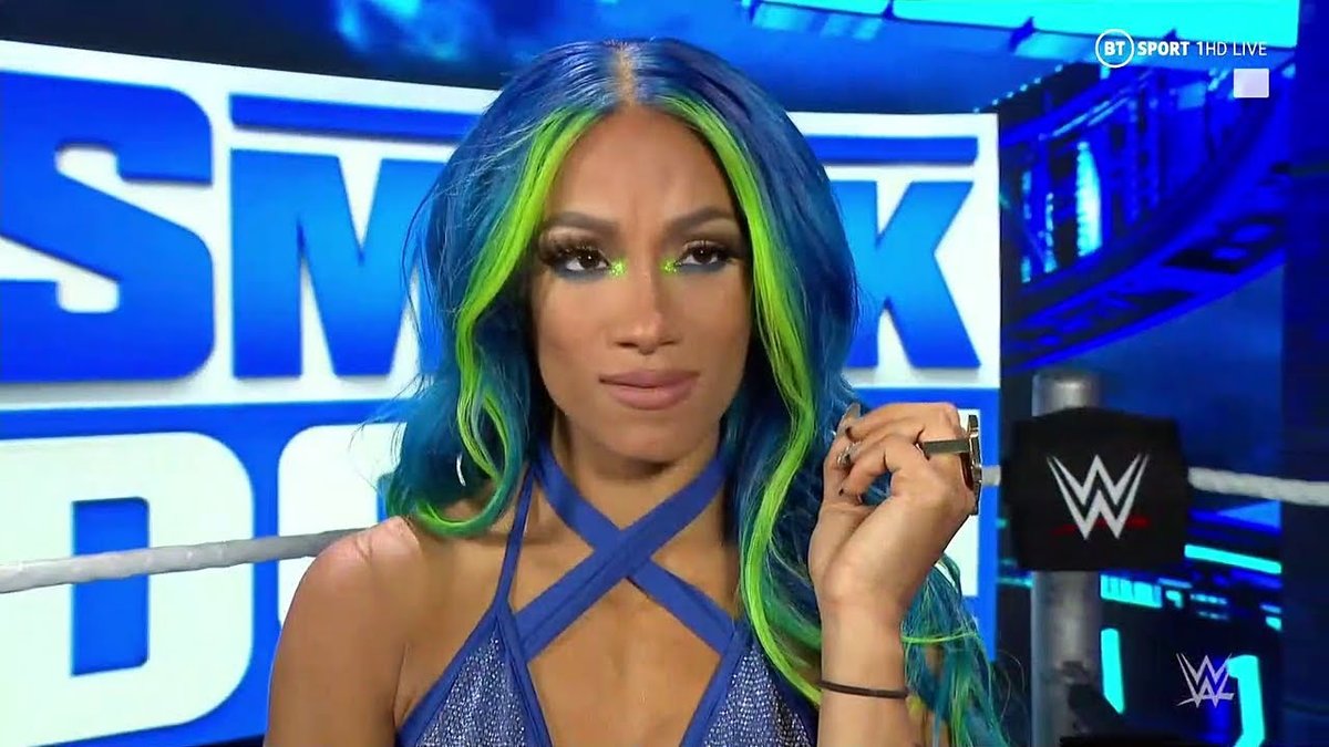 3. How to Achieve Sasha Banks' Blue and Green Hair Look - wide 8