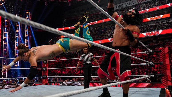 7 Ups & 4 Downs From WWE Raw (Aug 15) – Page 3