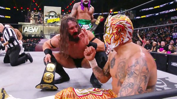 AEW Full Gear 2022 Death Triangle PAC Rey Fenix Penta El Zero Miedo