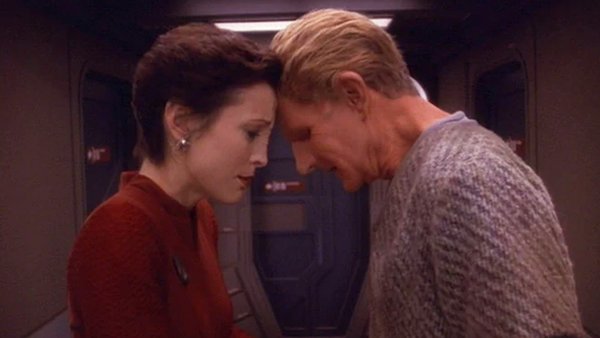 10 most romantic star trek moments for valentines day